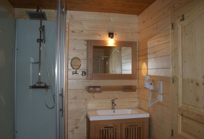 בית מלון כפרי Auberge La Tomette, The Originals Relais