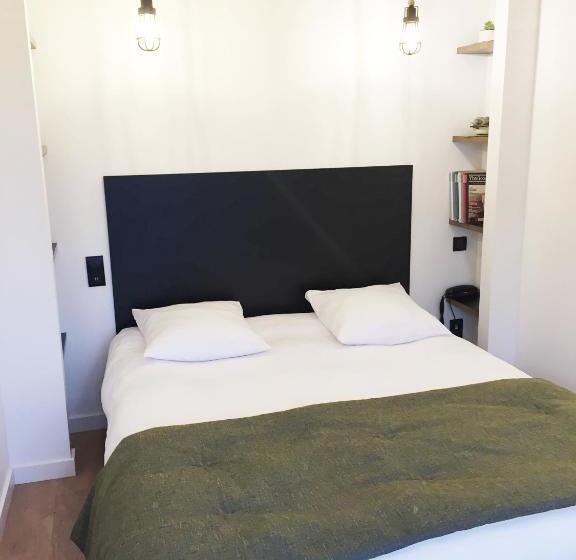 Отель Aux Terrasses