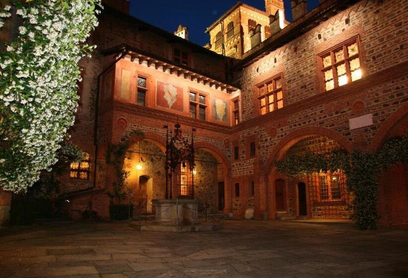 هتل Castello Di Pavone