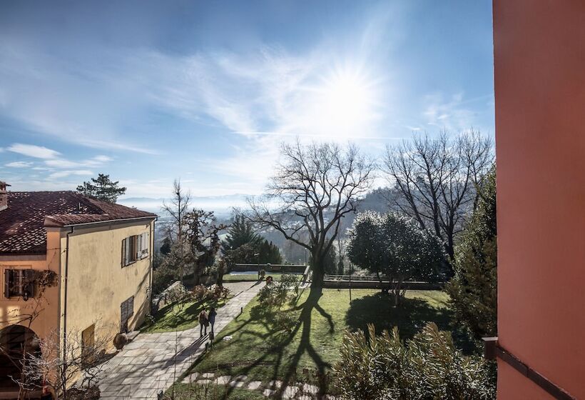 ホテル Castello Rosso