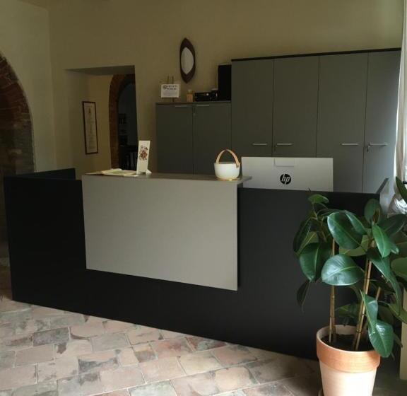 فندق Albergo Castiglione Langhe