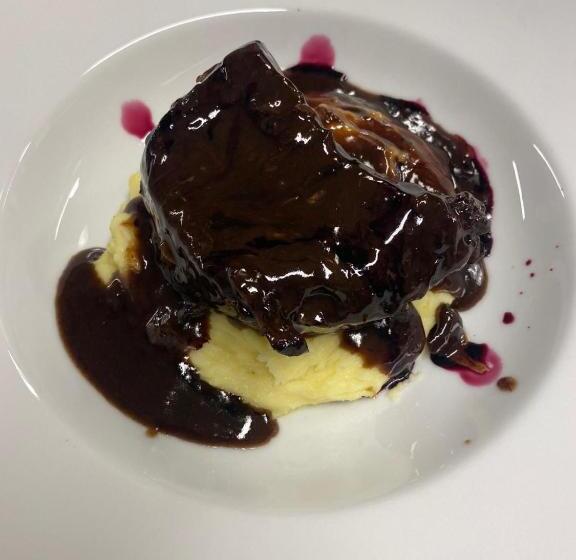 فندق Albergo Castiglione Langhe