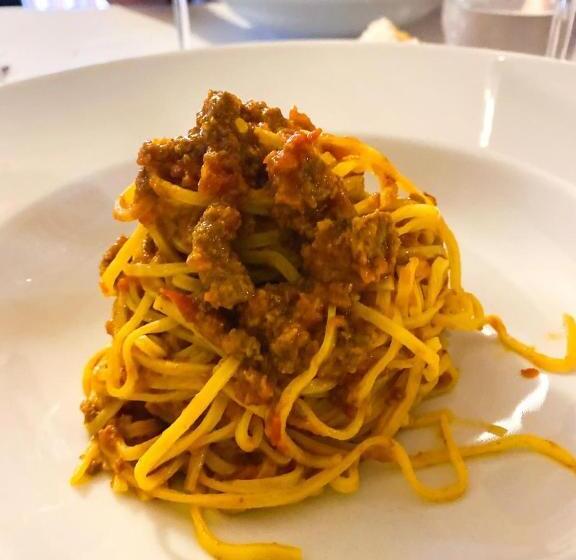 فندق Albergo Castiglione Langhe