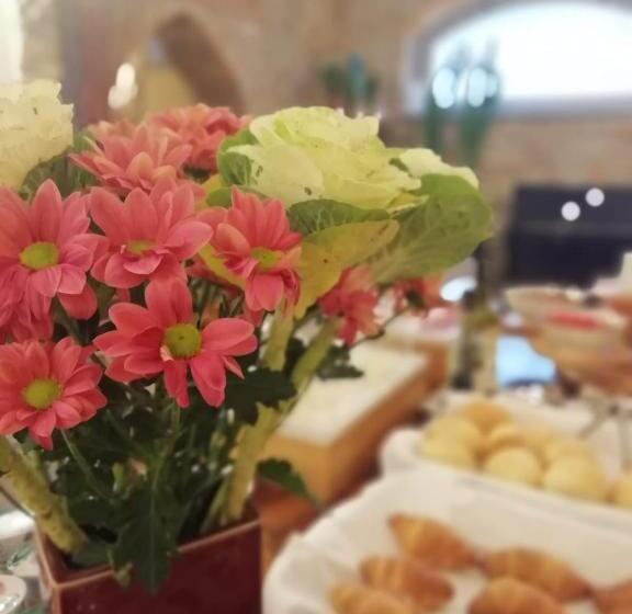 فندق Albergo Castiglione Langhe