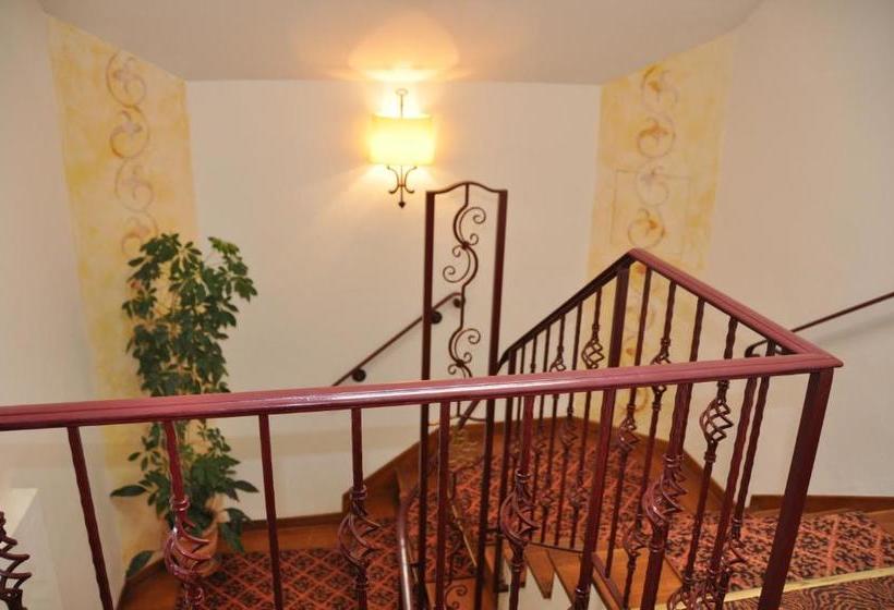 בית מלון כפרי Le Chalet Suisse