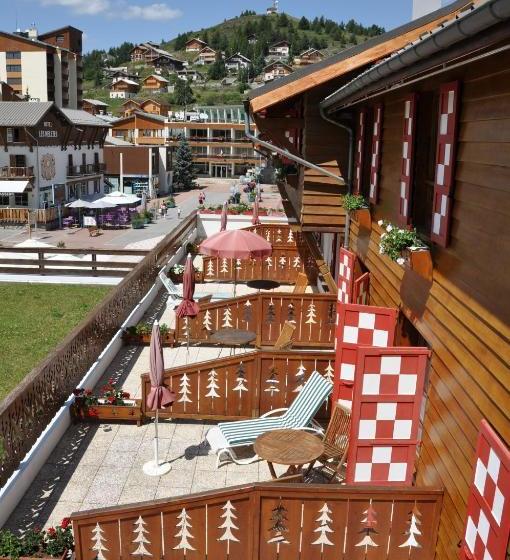 בית מלון כפרי Le Chalet Suisse