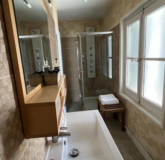 ホテル Chambres D Hôtes & Spa Les Perce Neige