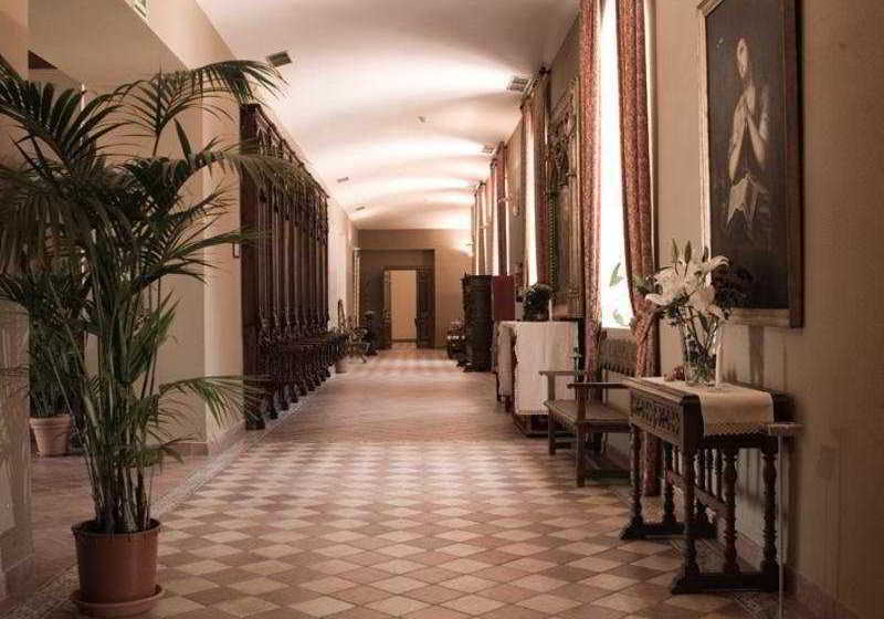 Отель Convento De Santa Clara
