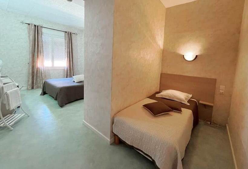 فندق De La Plage 2 étoiles