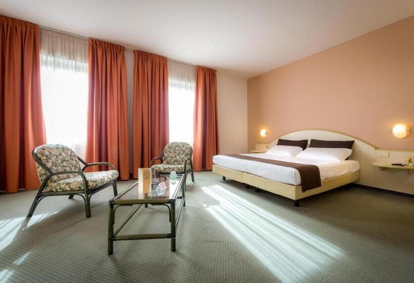 Отель Des Alpes