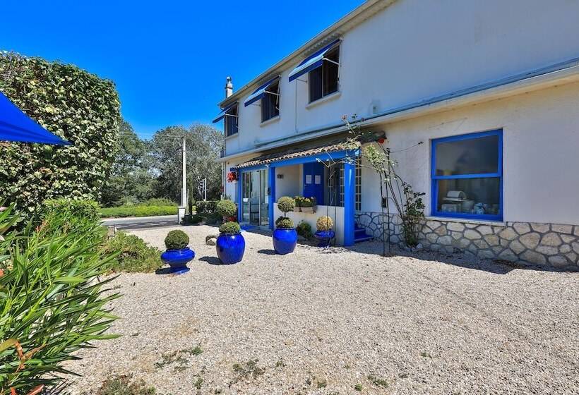 ホテル Cayrons Vence & St Paul De Vence