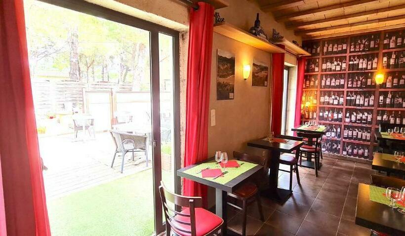 בית מלון כפרי Du Mas