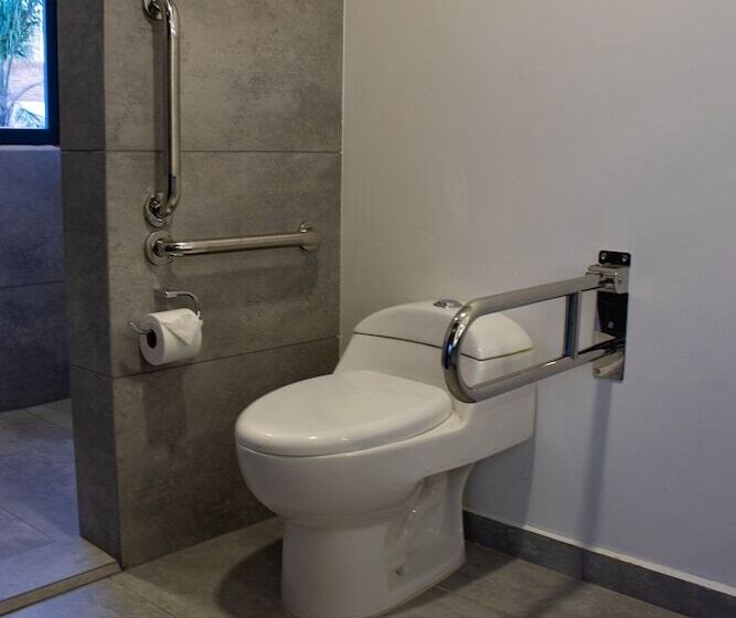 Estanza Hotel & Suites