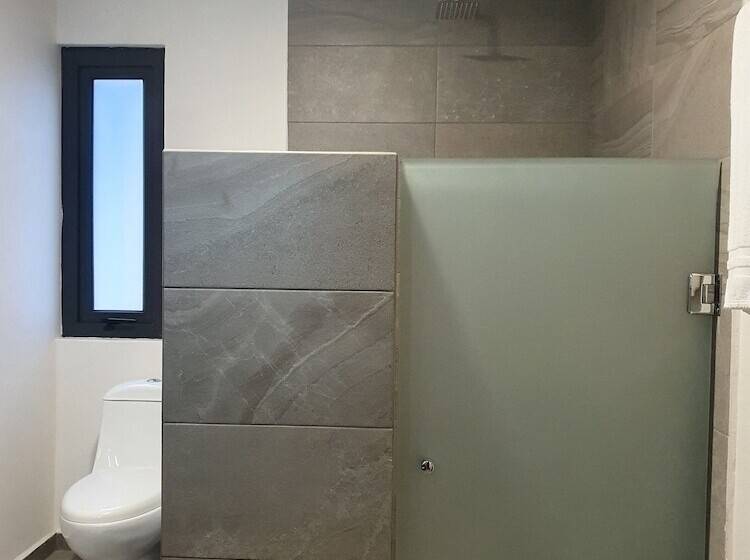 Estanza Hotel & Suites