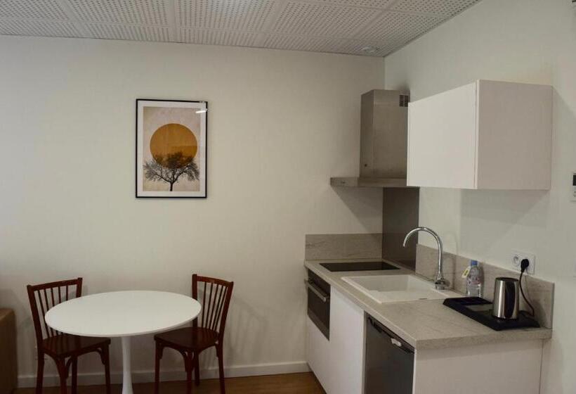 호텔 Et Appartements Les Platanes