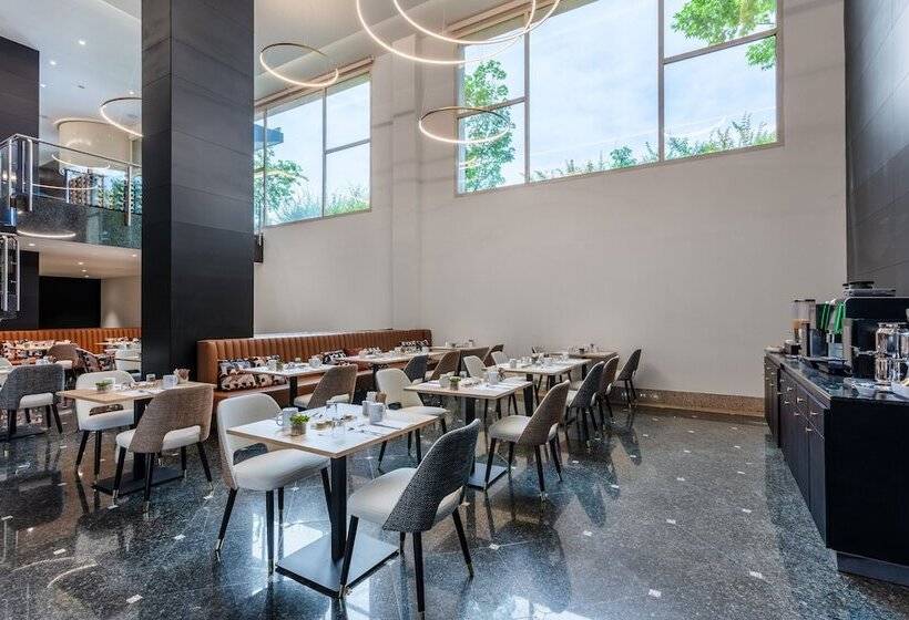 هتل Eurostars Gran Madrid