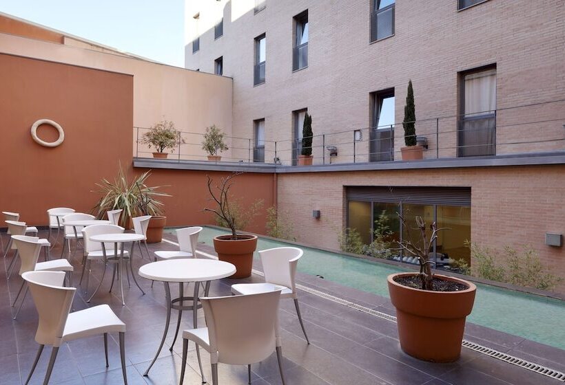 هتل Exe Tres Cantos