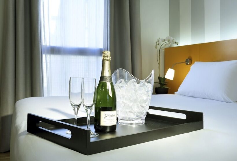 هتل Exe Tres Cantos