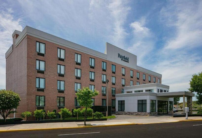 Отель Fairfield Inn By Marriott Jfk Airport