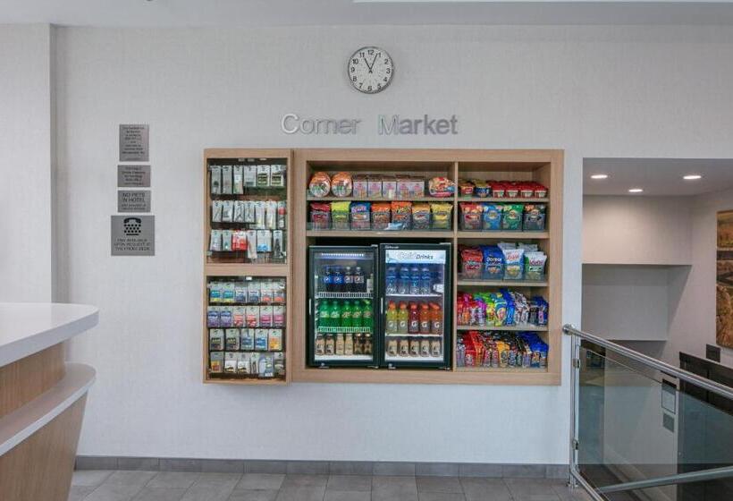 Отель Fairfield Inn By Marriott Jfk Airport