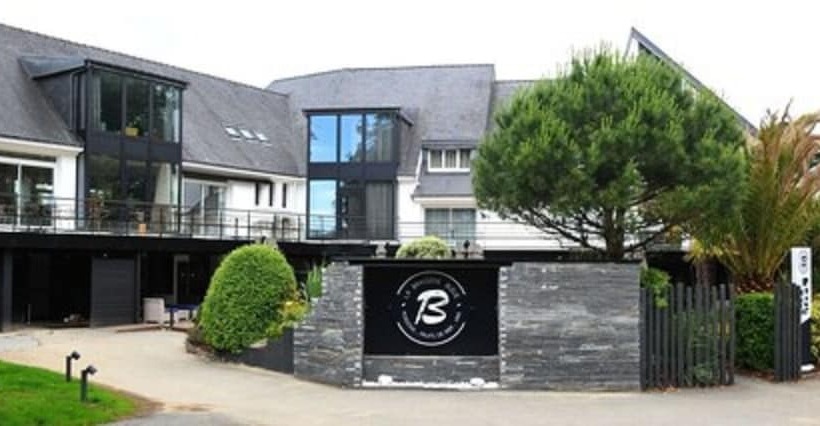 ホテル Logis Golfe