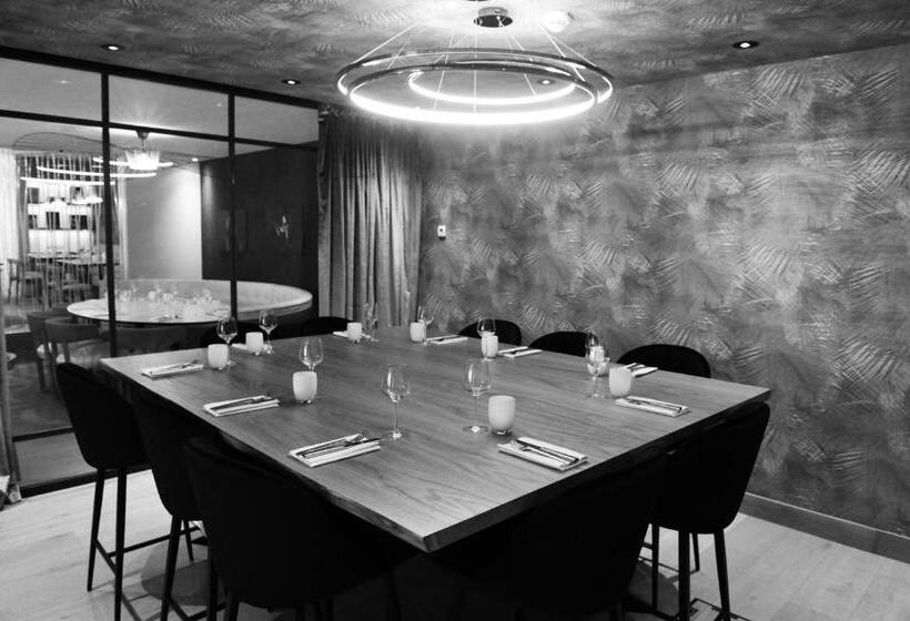 ホテル Logis Golfe