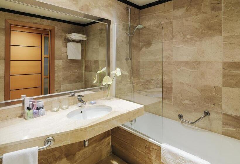 Отель H10 Marina Barcelona