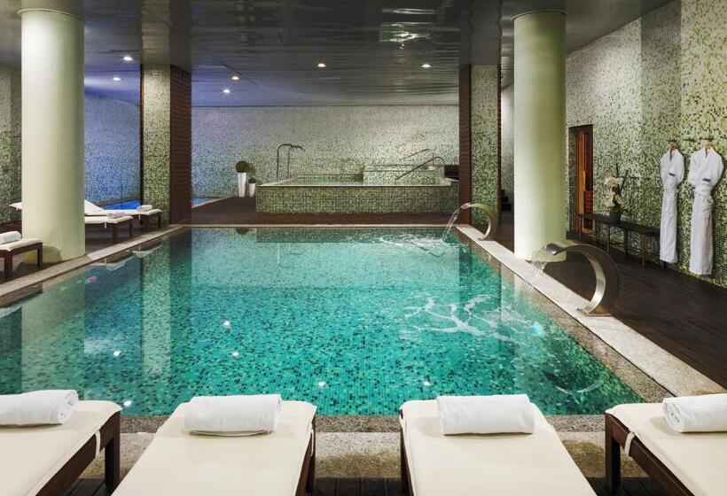 Отель H10 Marina Barcelona