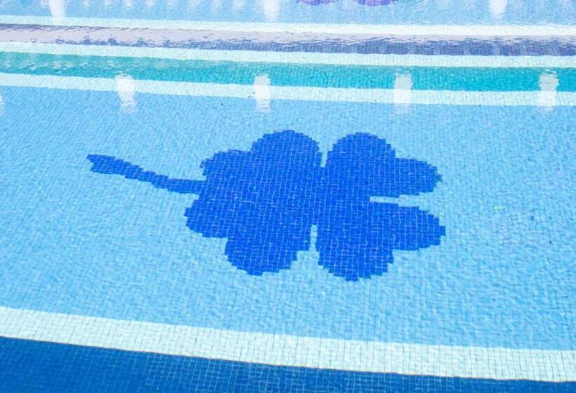 ホテル Hacienda Montenmedio