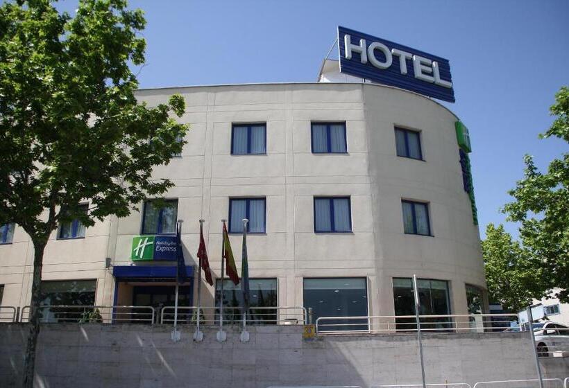 هتل Holiday Inn Express San Sebastian De Los Reyes, An Ihg