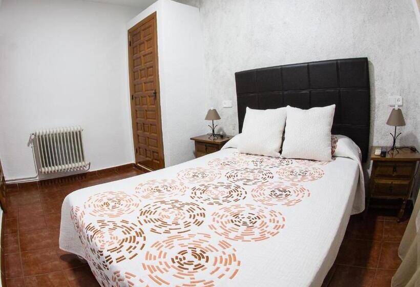 Отель Hostal Guadiana