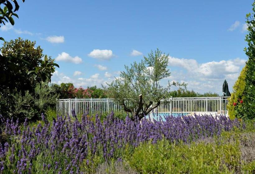 호텔 Hostellerie Du Luberon