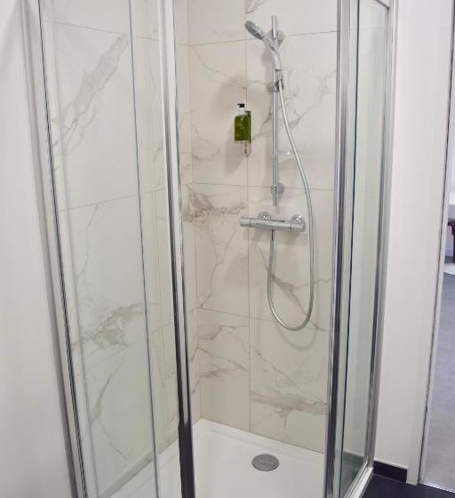 호텔 Et Appartements Les Platanes