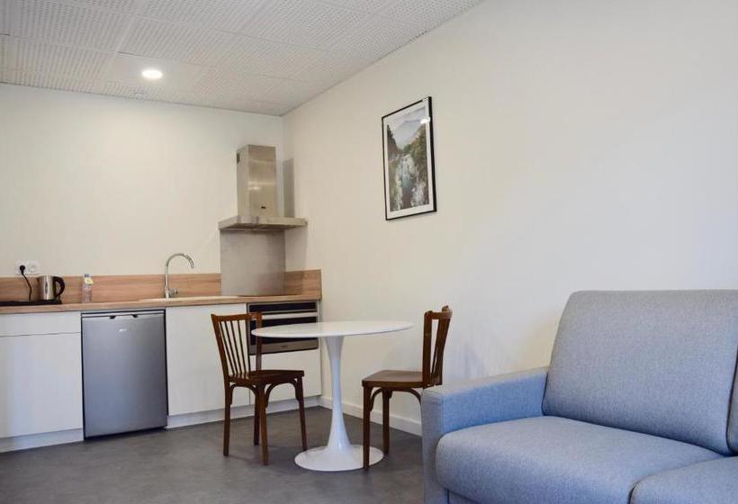 호텔 Et Appartements Les Platanes