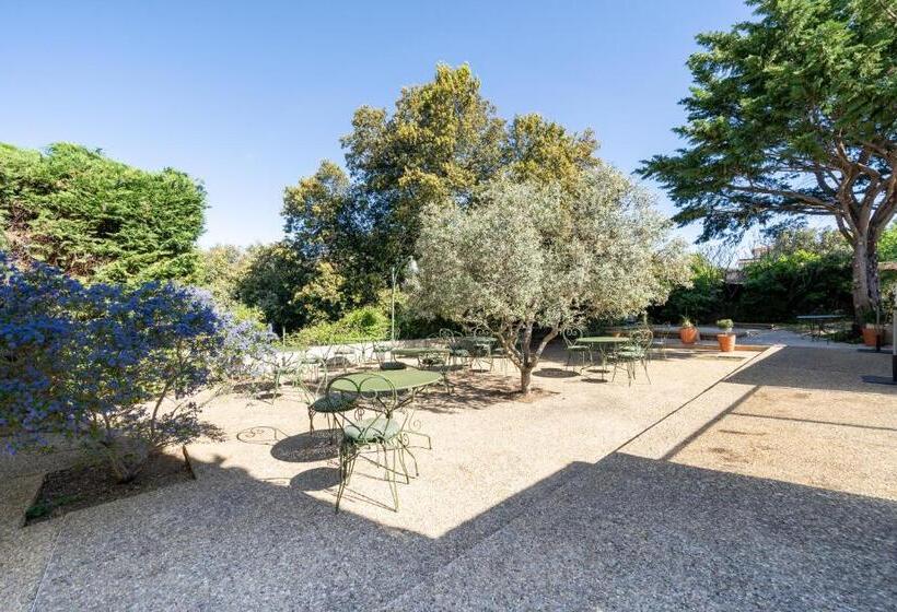 ホテル Hôtel La Garrigue & Bar Piscine