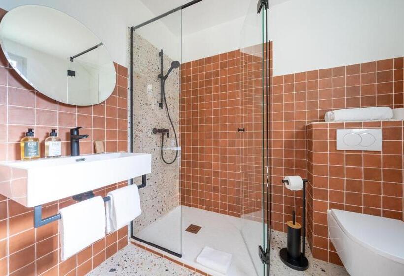 ホテル Hôtel La Garrigue & Bar Piscine