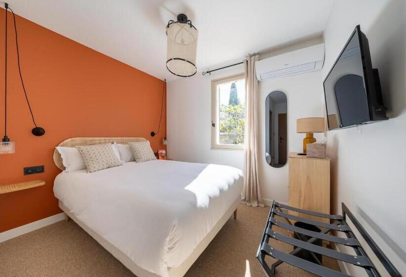 ホテル Hôtel La Garrigue & Bar Piscine