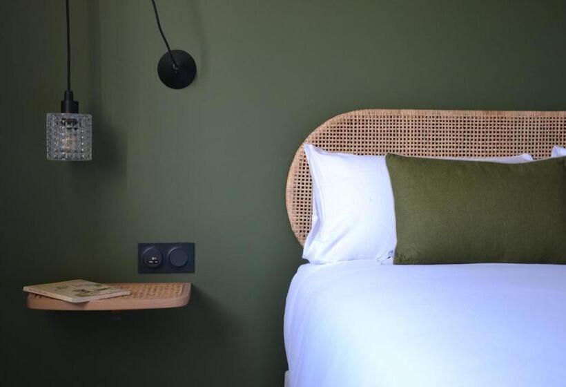 ホテル Hôtel La Garrigue & Bar Piscine