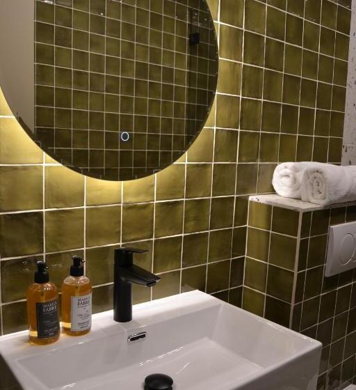 ホテル Hôtel La Garrigue & Bar Piscine