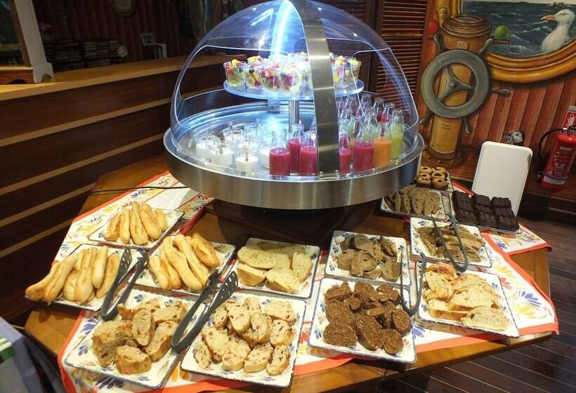 Отель Hôtel   Restaurant   Salon De Thé Le Beauséjour