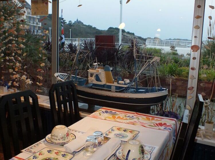 Отель Hôtel   Restaurant   Salon De Thé Le Beauséjour