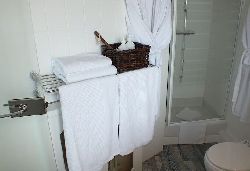 בית מלון כפרי Hôtel Restaurant Salon De Thé Le Beauséjour