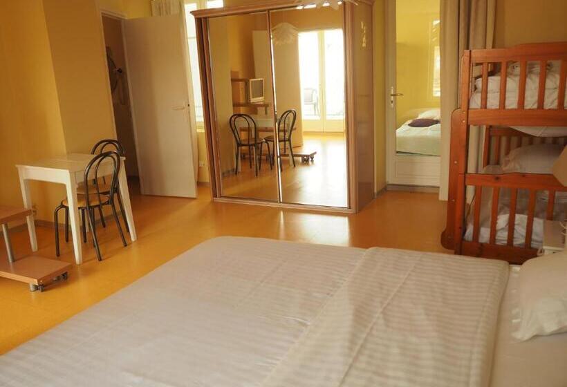 ホテル Hôtel Le Vivier Wissant   Centre Village   Côte D Opale   Baie De Wissant   2caps