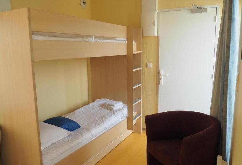 ホテル Hôtel Le Vivier Wissant   Centre Village   Côte D Opale   Baie De Wissant   2caps