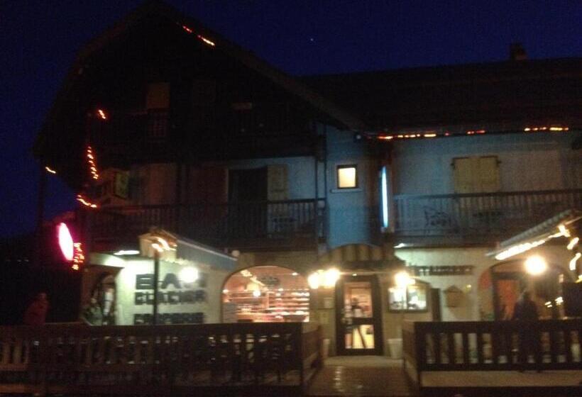 فندق Hôtel Les Vallois