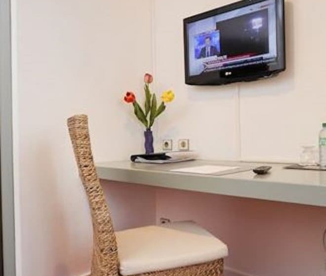 酒店 Hôtel Logis Le Bourbon