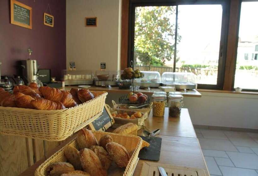 Отель Hôtel Spa La Truite Dorée