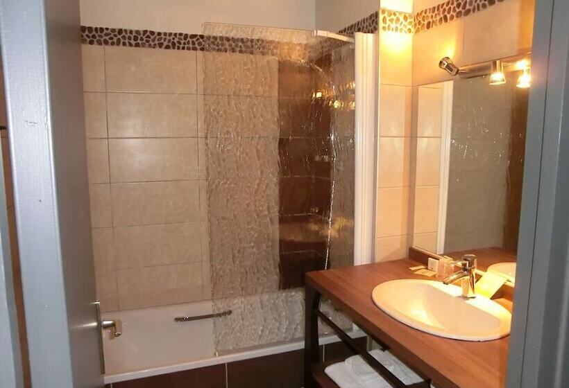 Отель Hôtel Spa La Truite Dorée