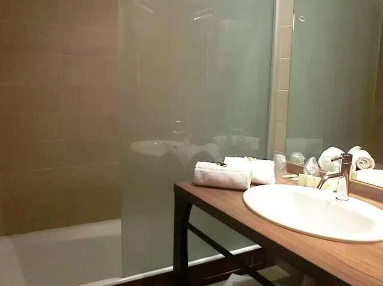 Отель Hôtel Spa La Truite Dorée