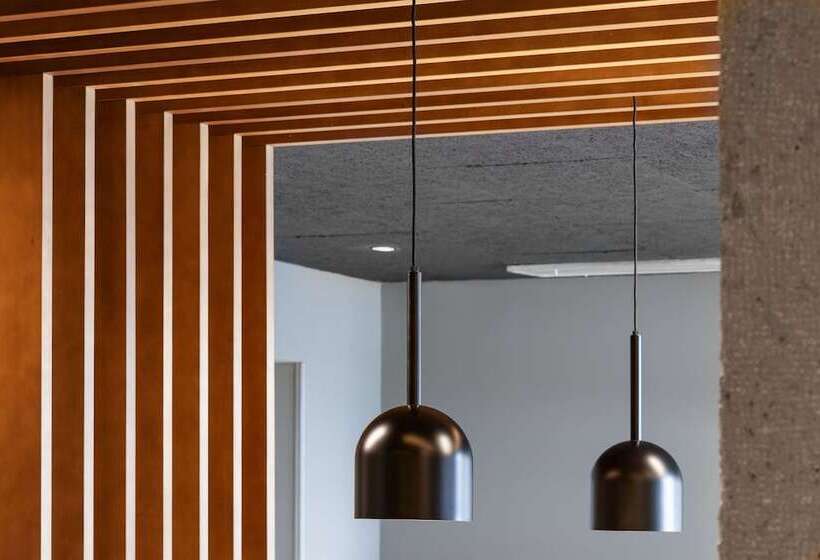 Отель Ibis Styles Pamplona Noain